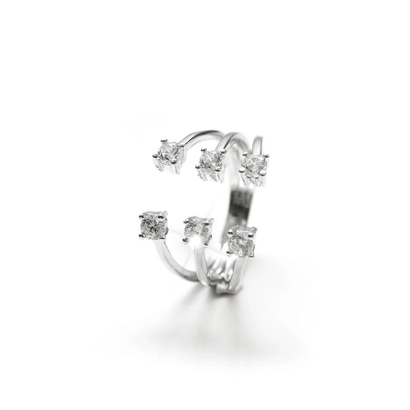 Eleganten ženski srebrni prstan čistine 925 z vgrajenimi cirkoni v različnih velikostih