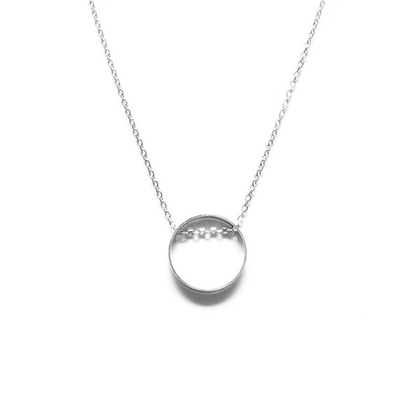 Gibljiva ženska srebrna verižica čistine 925 z vgrajenim obeskom 'krog'