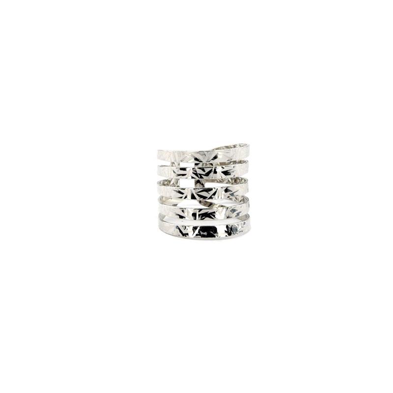 Elegantni ženski prstan iz srebra čistine 925 z diamantiranim vzorcem - za vse velikosti prstov.